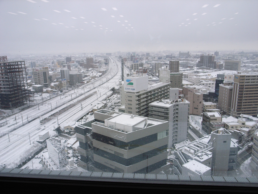 名古屋駅近くの会社から見た雪の様子
